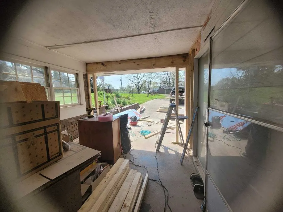 Air movers and dehumidifier for Water Mitigation Services in Steiner Ranch